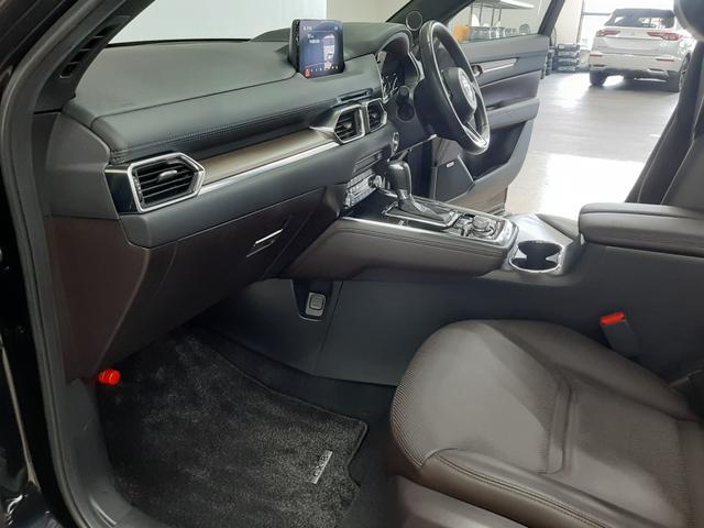 ＣＸ－８ ＸＤ　Ｌパッケージ　４ＷＤ　サンルーフ　茶革電動シート全周囲カメラ　シートベンチレーター　シートヒーター　ハンドルヒーター　ＢＯＳＥ　ナビＴＶ　ブラインドスポットモニター　パーキングセンサー　レーンキープ（12枚目）