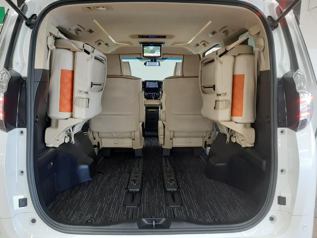 ヴェルファイアハイブリッド Ｘ　４ＷＤ　寒冷地仕様　フリップダウンモニター　レーダークルコン　前後ドラレコ　両側電動スライド　１５００Ｗ給電　８型ナビ　フルセグＴＶ　バックカメラ　衝突軽減　オートライト　ＬＥＤヘッドライト（32枚目）