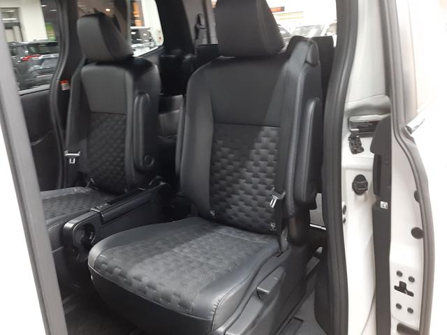 TOYOTA VOXY S-Z Best Japan Spec Recon Car for Import Malaysia