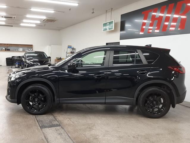 ＣＸ－５ ＸＤ　Ｌパッケージ　４ＷＤ　サンルーフ　黒革電動シート　クルーズコントロール　ナビ　フルセグＴＶ　バックカメラ　シートヒーター　前横カメラ　スマートキー　ＲＶＭ　衝突軽減ブレーキ　Ｂｌｕｅｔｏｏｔｈ　オートライト（17枚目）