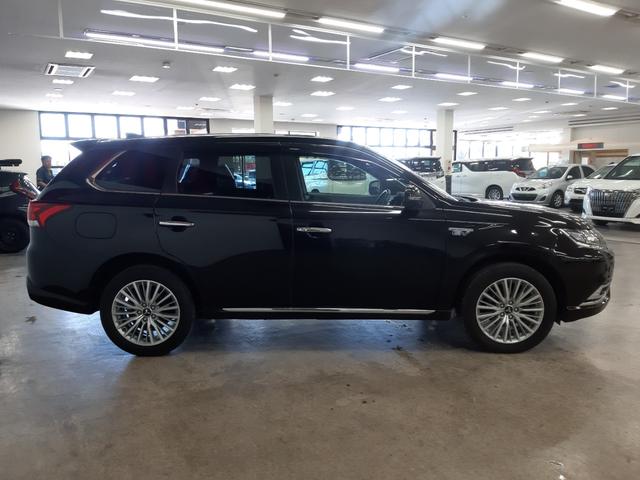 MITSUBISHI OUTLANDER PHEV G PREMIUM PACKAGE