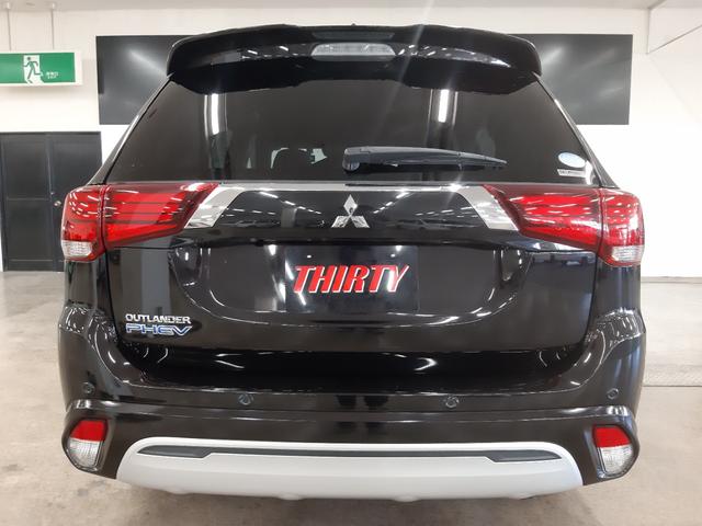 MITSUBISHI OUTLANDER PHEV G PREMIUM PACKAGE