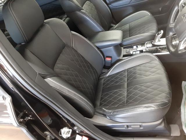 MITSUBISHI OUTLANDER PHEV G PREMIUM PACKAGE