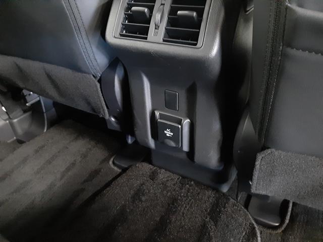 MITSUBISHI OUTLANDER PHEV G PREMIUM PACKAGE