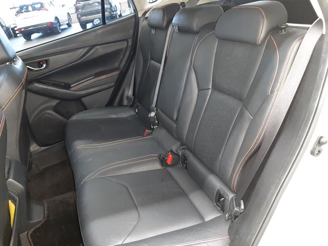 ＸＶ ２．０ｉ－Ｓ　アイサイト　ブラックレザーセレクション　４ＷＤ　禁煙車　特別仕様車　アイサイトｖｅｒ３　純正ＳＤナビ　バックカメラ　ＥＴＣ　レザーシート　ドラレコ　ＢＳＭ　シートヒーター　ナノイー（14枚目）