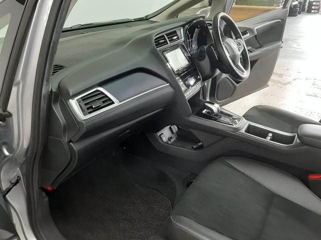 シャトル ハイブリッドX ホンダセンシング 4WD レーダークルコン リモコンエンスタ 前後ドライブレコーダー ナビ フルセグTV バックカメラ シートヒーター オートライト LEDフォグ LEDヘッドライト 前ガラス熱線 パドルシフト(12枚目)