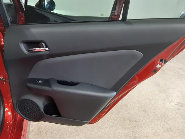 プリウス Sツーリングセレクション 4WD 寒冷地仕様 社外エアロ リモコンエンジンスターター 黒革シート シートヒーター ナビ フルセグTV バックカメラ ドライブレコーダー 前ガラス熱線 LEDヘッドライト LEDフォグ(34枚目)