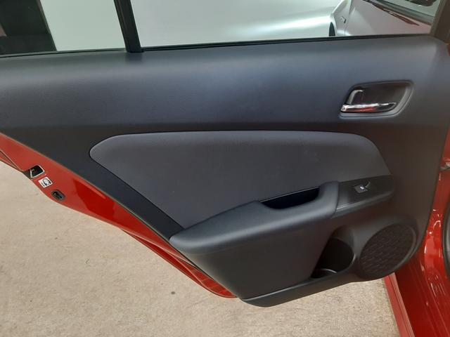 プリウス Sツーリングセレクション 4WD 寒冷地仕様 社外エアロ リモコンエンジンスターター 黒革シート シートヒーター ナビ フルセグTV バックカメラ ドライブレコーダー 前ガラス熱線 LEDヘッドライト LEDフォグ(35枚目)