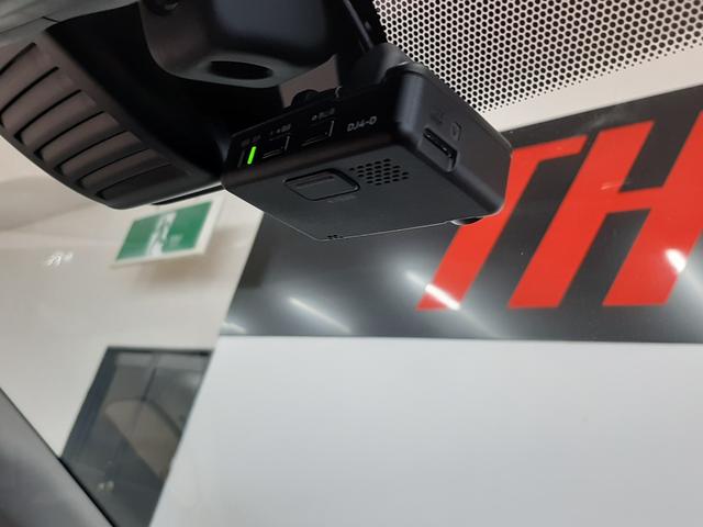 ノート ｅ－パワー　Ｘ　ＦＯＵＲ　４ＷＤ　純正ナビ　フルセグＴＶ　全周囲カメラ　ドライブレコーダー　クリアランスソナー　衝突軽減ブレーキ　スマートキー　ＬＥＤヘッドライト　Ｂｌｕｅｔｏｏｔｈオーディオ　ＥＴＣ２．０（3枚目）