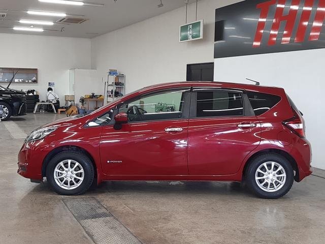 ノート ｅ－パワー　Ｘ　ＦＯＵＲ　４ＷＤ　純正ナビ　フルセグＴＶ　全周囲カメラ　ドライブレコーダー　クリアランスソナー　衝突軽減ブレーキ　スマートキー　ＬＥＤヘッドライト　Ｂｌｕｅｔｏｏｔｈオーディオ　ＥＴＣ２．０（17枚目）