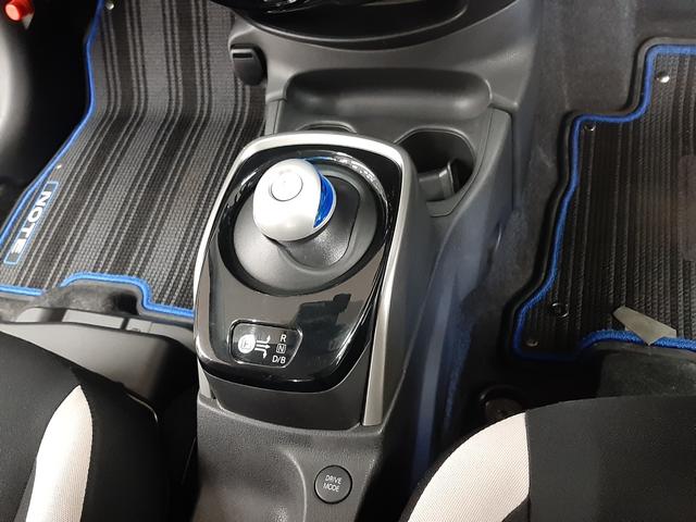 ノート ｅ－パワー　Ｘ　ＦＯＵＲ　４ＷＤ　純正ナビ　フルセグＴＶ　全周囲カメラ　ドライブレコーダー　クリアランスソナー　衝突軽減ブレーキ　スマートキー　ＬＥＤヘッドライト　Ｂｌｕｅｔｏｏｔｈオーディオ　ＥＴＣ２．０（24枚目）