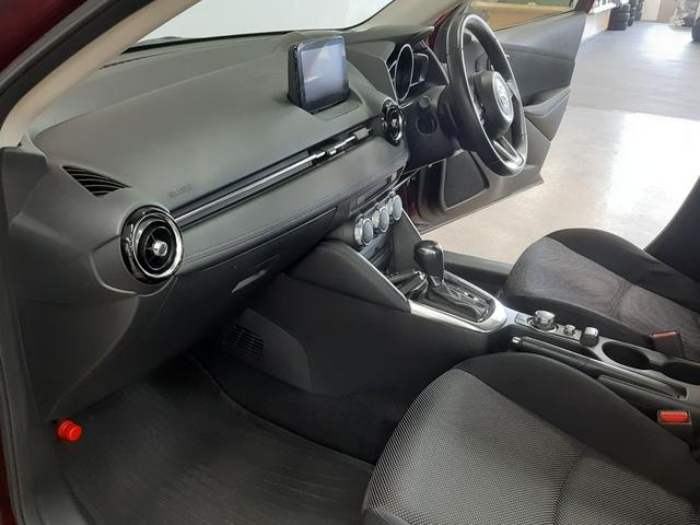 デミオ XDツーリング 4WD リモコンエンジンスターター レーダークルコン ナビTV バックカメラ シートヒーター スマートキー 衝突軽減ブレーキ ブラインドスポットモニター ヘッドアップディスプレイ 誤発進抑制(後退時)(12枚目)