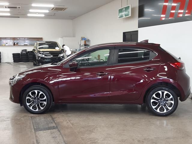 デミオ XDツーリング 4WD リモコンエンジンスターター レーダークルコン ナビTV バックカメラ シートヒーター スマートキー 衝突軽減ブレーキ ブラインドスポットモニター ヘッドアップディスプレイ 誤発進抑制(後退時)(17枚目)