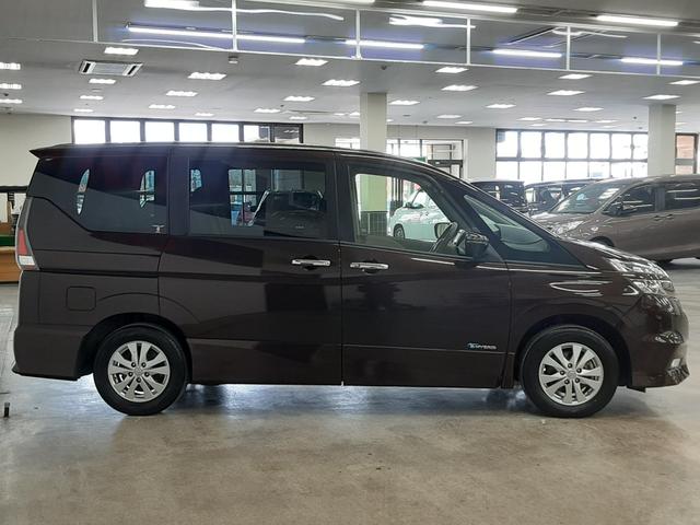 セレナ ハイウェイスター　Ｖセレクション　４ＷＤ　フリップダウンモニター　プロパイロット　シートヒーター　ドライブレコーダー　全周囲カメラ　プレミアムインテリア　両側電動スライド　ハンズフリーオートスライドドア　ブルーレイ再生（16枚目）