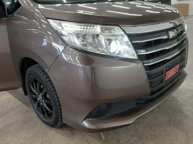 ノア Ｘ　４ＷＤ　純正ナビ　フルセグＴＶ　バックカメラ　両側電動スライド　ＬＥＤヘッドライト　オートライト　ＥＴＣ２．０車載器　Ｂｌｕｅｔｏｏｔｈオーディオ　ＳＤオーディオ　ＤＶＤ再生（8枚目）