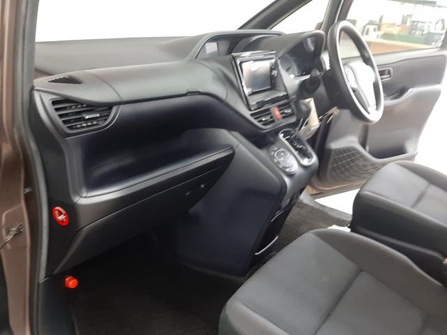 ノア Ｘ　４ＷＤ　純正ナビ　フルセグＴＶ　バックカメラ　両側電動スライド　ＬＥＤヘッドライト　オートライト　ＥＴＣ２．０車載器　Ｂｌｕｅｔｏｏｔｈオーディオ　ＳＤオーディオ　ＤＶＤ再生（12枚目）