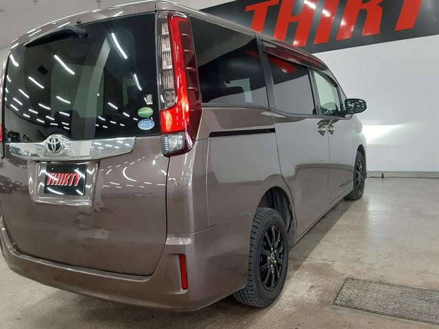 ノア Ｘ　４ＷＤ　純正ナビ　フルセグＴＶ　バックカメラ　両側電動スライド　ＬＥＤヘッドライト　オートライト　ＥＴＣ２．０車載器　Ｂｌｕｅｔｏｏｔｈオーディオ　ＳＤオーディオ　ＤＶＤ再生（54枚目）