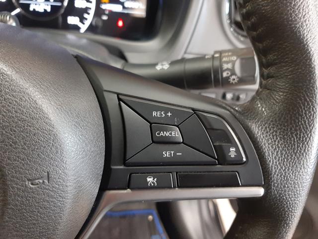 ノート e-パワー メダリスト FOUR 4WD 1オーナー リモコンエンジンスターター 全周囲カメラ ドライブレコーダー 純正ナビ フルセグTV オートライト LEDヘッドライト インテリジェントルームミラー 半革シート(5枚目)