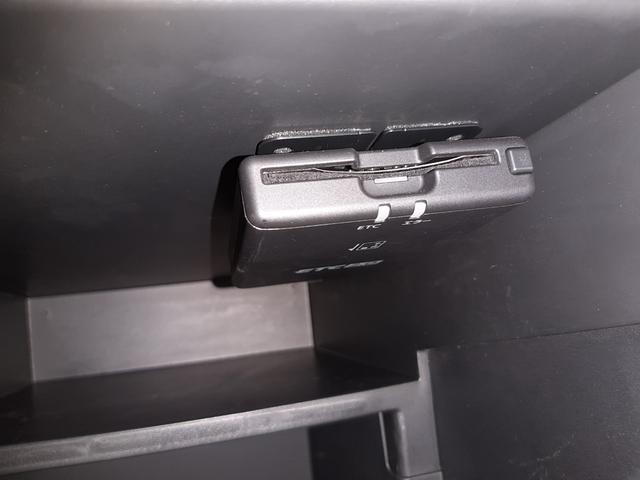 ノート e-パワー メダリスト FOUR 4WD 1オーナー リモコンエンジンスターター 全周囲カメラ ドライブレコーダー 純正ナビ フルセグTV オートライト LEDヘッドライト インテリジェントルームミラー 半革シート(7枚目)