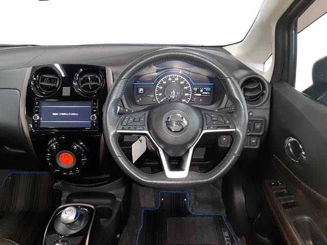 ノート e-パワー メダリスト FOUR 4WD 1オーナー リモコンエンジンスターター 全周囲カメラ ドライブレコーダー 純正ナビ フルセグTV オートライト LEDヘッドライト インテリジェントルームミラー 半革シート(10枚目)