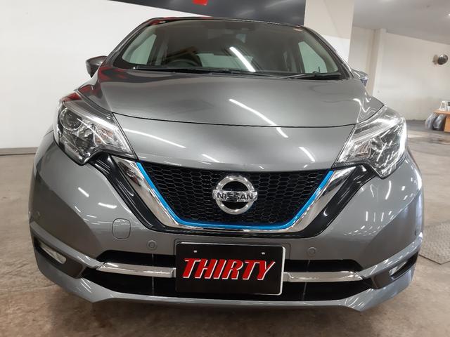 ノート e-パワー メダリスト FOUR 4WD 1オーナー リモコンエンジンスターター 全周囲カメラ ドライブレコーダー 純正ナビ フルセグTV オートライト LEDヘッドライト インテリジェントルームミラー 半革シート(17枚目)