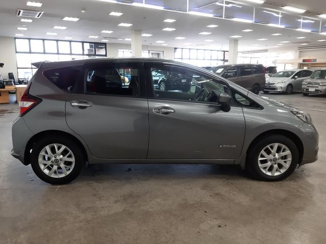 ノート e-パワー メダリスト FOUR 4WD 1オーナー リモコンエンジンスターター 全周囲カメラ ドライブレコーダー 純正ナビ フルセグTV オートライト LEDヘッドライト インテリジェントルームミラー 半革シート(19枚目)