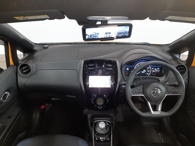 ■　内装　■　インストルメントパネル付近全景