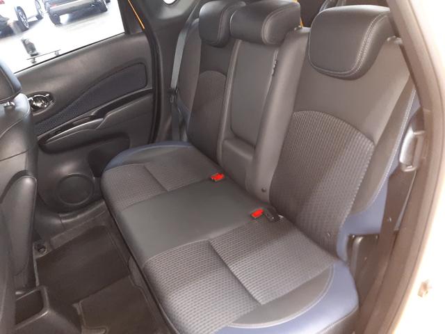 ■　左後席　■　助手席側２列目シートです。