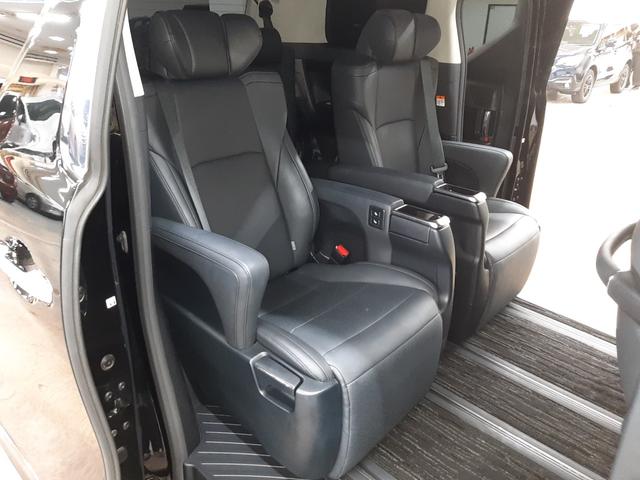 アルファード ２．５Ｓ　Ｃパッケージ　後期　モデリスタエアロ　ローダウン　フリップダウンモニター　レーダークルコン　黒革電動シート　シートベンチレーション　シートヒーター　シート位置メモリー機能　ハンドルヒーター　電動バックドア（13枚目）