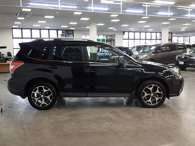 フォレスター Ｓ－リミテッド　４ＷＤ　ナビ　フルセグＴＶ　レーダークルコン　バックカメラ　シートヒーター　電動シート　ハーフレザーシート　スマートキー　オートライト　ＨＩＤ　パドルシフト　Ｂｌｕｅｔｏｏｔｈオーディオ（16枚目）