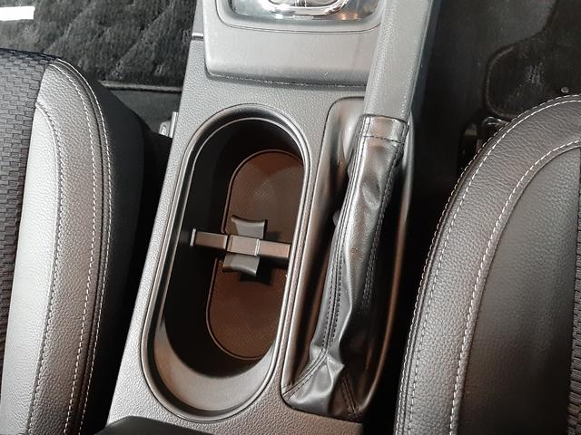 フォレスター Ｓ－リミテッド　４ＷＤ　ナビ　フルセグＴＶ　レーダークルコン　バックカメラ　シートヒーター　電動シート　ハーフレザーシート　スマートキー　オートライト　ＨＩＤ　パドルシフト　Ｂｌｕｅｔｏｏｔｈオーディオ（27枚目）