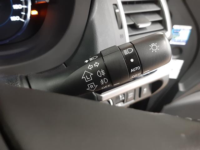 フォレスター ２．０ｉ－Ｌ　４ＷＤ　１オーナー　６速ＭＴ　クルーズコントロール　ナビ　ＴＶ　バックカメラ　電動シート　前後席シートヒーター　オートライト　ＬＥＤヘッドライト　ＬＥＤアクセサリーライナー　スマートキー　ＥＴＣ車載器（7枚目）
