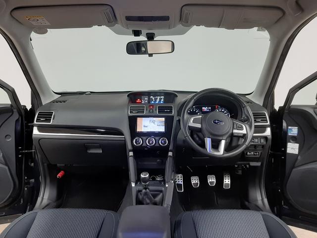 フォレスター ２．０ｉ－Ｌ　４ＷＤ　１オーナー　６速ＭＴ　クルーズコントロール　ナビ　ＴＶ　バックカメラ　電動シート　前後席シートヒーター　オートライト　ＬＥＤヘッドライト　ＬＥＤアクセサリーライナー　スマートキー　ＥＴＣ車載器（9枚目）
