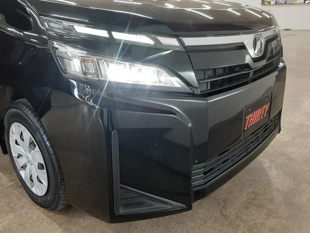 ヴォクシー Ｘ　４ＷＤ　後期型　クルーズコントロール　電動スライドドア　ナビ　バックカメラ　リヤオートエアコン　クリアランスソナー　ＬＥＤヘッドライト　衝突軽減ブレーキ　オートマチックハイビーム　Ｂｌｕｅｔｏｏｔｈ（8枚目）