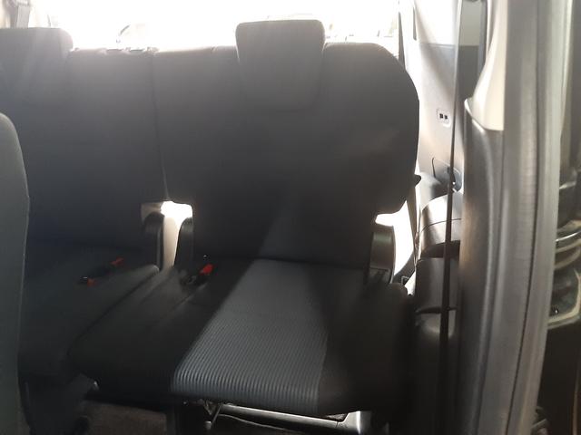 ヴォクシー Ｘ　４ＷＤ　後期型　クルーズコントロール　電動スライドドア　ナビ　バックカメラ　リヤオートエアコン　クリアランスソナー　ＬＥＤヘッドライト　衝突軽減ブレーキ　オートマチックハイビーム　Ｂｌｕｅｔｏｏｔｈ（14枚目）