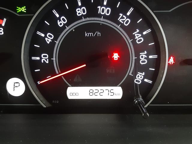 ヴォクシー Ｘ　４ＷＤ　後期型　クルーズコントロール　電動スライドドア　ナビ　バックカメラ　リヤオートエアコン　クリアランスソナー　ＬＥＤヘッドライト　衝突軽減ブレーキ　オートマチックハイビーム　Ｂｌｕｅｔｏｏｔｈ（20枚目）