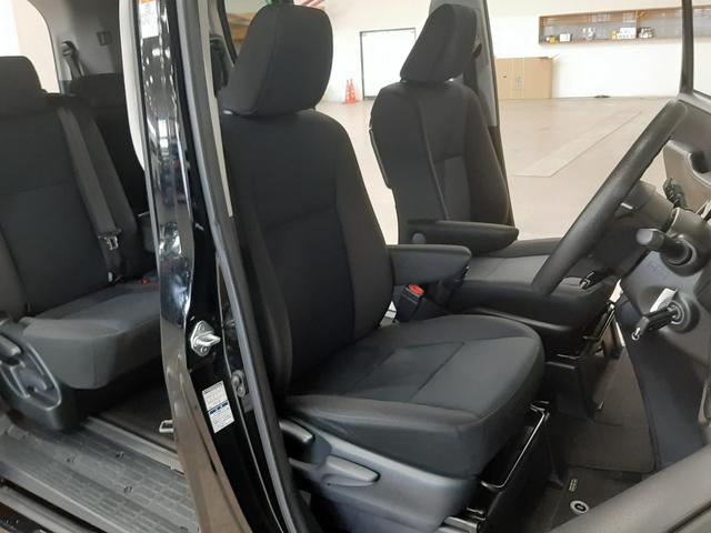 ヴォクシー Ｘ　４ＷＤ　後期型　クルーズコントロール　電動スライドドア　ナビ　バックカメラ　リヤオートエアコン　クリアランスソナー　ＬＥＤヘッドライト　衝突軽減ブレーキ　オートマチックハイビーム　Ｂｌｕｅｔｏｏｔｈ（34枚目）