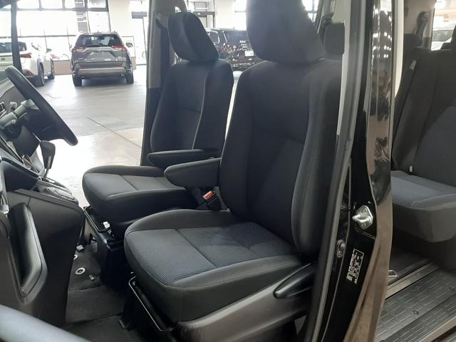 ヴォクシー Ｘ　４ＷＤ　後期型　クルーズコントロール　電動スライドドア　ナビ　バックカメラ　リヤオートエアコン　クリアランスソナー　ＬＥＤヘッドライト　衝突軽減ブレーキ　オートマチックハイビーム　Ｂｌｕｅｔｏｏｔｈ（37枚目）