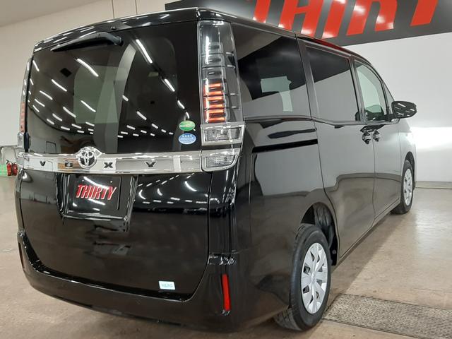 ヴォクシー Ｘ　４ＷＤ　後期型　クルーズコントロール　電動スライドドア　ナビ　バックカメラ　リヤオートエアコン　クリアランスソナー　ＬＥＤヘッドライト　衝突軽減ブレーキ　オートマチックハイビーム　Ｂｌｕｅｔｏｏｔｈ（59枚目）