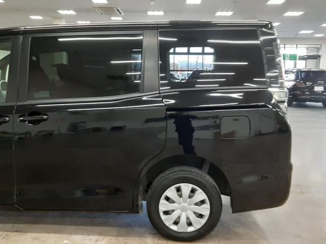 ヴォクシー Ｘ　４ＷＤ　後期型　クルーズコントロール　電動スライドドア　ナビ　バックカメラ　リヤオートエアコン　クリアランスソナー　ＬＥＤヘッドライト　衝突軽減ブレーキ　オートマチックハイビーム　Ｂｌｕｅｔｏｏｔｈ（62枚目）