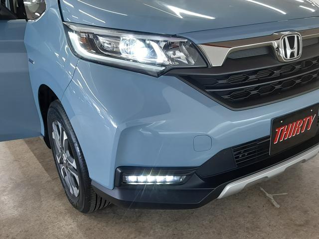 フリードハイブリッド ハイブリッド・クロスターホンダセンシング　４ＷＤ　１オーナー　インターナビ　フルセグＴＶ　アダプティブクルコン　バックカメラ　前後ドライブレコーダー　シートヒーター　両側電動スライド　ＬＥＤフォグ　ＬＥＤヘッドライト（8枚目）
