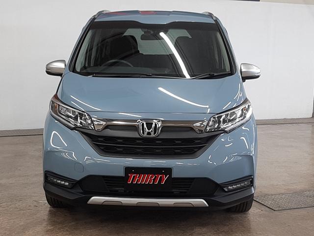 フリードハイブリッド ハイブリッド・クロスターホンダセンシング　４ＷＤ　１オーナー　インターナビ　フルセグＴＶ　アダプティブクルコン　バックカメラ　前後ドライブレコーダー　シートヒーター　両側電動スライド　ＬＥＤフォグ　ＬＥＤヘッドライト（15枚目）