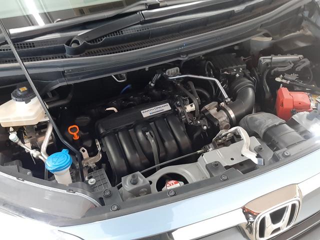 フリードハイブリッド ハイブリッド・クロスターホンダセンシング　４ＷＤ　１オーナー　インターナビ　フルセグＴＶ　アダプティブクルコン　バックカメラ　前後ドライブレコーダー　シートヒーター　両側電動スライド　ＬＥＤフォグ　ＬＥＤヘッドライト（19枚目）