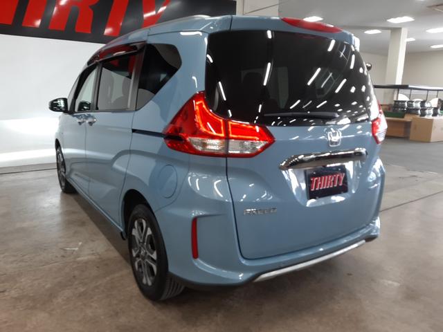 フリードハイブリッド ハイブリッド・クロスターホンダセンシング　４ＷＤ　１オーナー　インターナビ　フルセグＴＶ　アダプティブクルコン　バックカメラ　前後ドライブレコーダー　シートヒーター　両側電動スライド　ＬＥＤフォグ　ＬＥＤヘッドライト（56枚目）