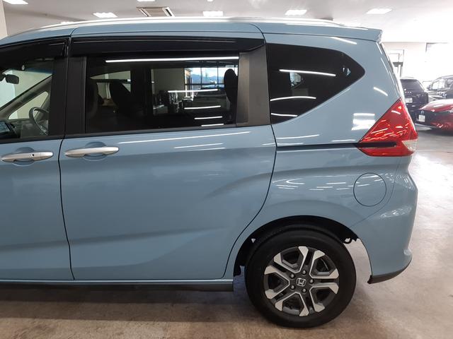 フリードハイブリッド ハイブリッド・クロスターホンダセンシング　４ＷＤ　１オーナー　インターナビ　フルセグＴＶ　アダプティブクルコン　バックカメラ　前後ドライブレコーダー　シートヒーター　両側電動スライド　ＬＥＤフォグ　ＬＥＤヘッドライト（57枚目）