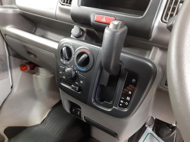 ＮＶ１００クリッパーバン ＤＸ　切替４ＷＤ　５ＡＧＳ　キーレス　オートライト　両側スライド　ＵＳＢパワーポート　パワーウィンドウ　オーバーヘッドシェルフ（8枚目）