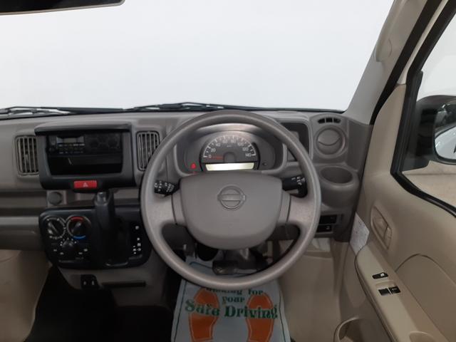 ＮＶ１００クリッパーバン ＤＸ　切替４ＷＤ　５ＡＧＳ　キーレス　オートライト　両側スライド　ＵＳＢパワーポート　パワーウィンドウ　オーバーヘッドシェルフ（10枚目）