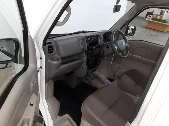 ＮＶ１００クリッパーバン ＤＸ　切替４ＷＤ　５ＡＧＳ　キーレス　オートライト　両側スライド　ＵＳＢパワーポート　パワーウィンドウ　オーバーヘッドシェルフ（12枚目）