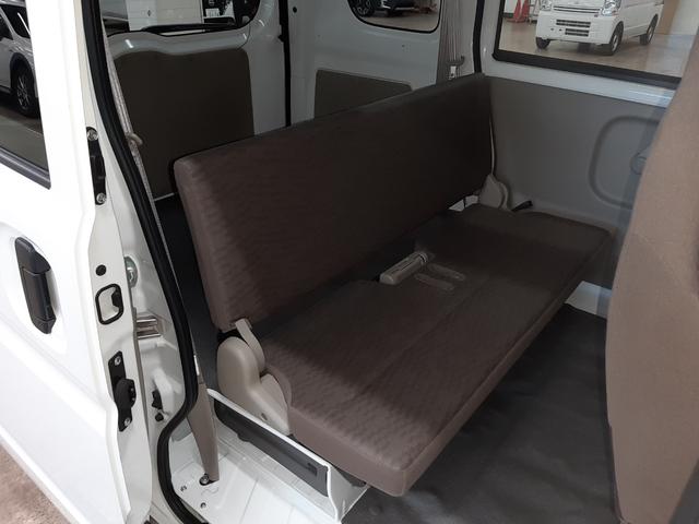 ＮＶ１００クリッパーバン ＤＸ　切替４ＷＤ　５ＡＧＳ　キーレス　オートライト　両側スライド　ＵＳＢパワーポート　パワーウィンドウ　オーバーヘッドシェルフ（13枚目）