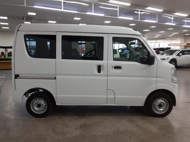 ＮＶ１００クリッパーバン ＤＸ　切替４ＷＤ　５ＡＧＳ　キーレス　オートライト　両側スライド　ＵＳＢパワーポート　パワーウィンドウ　オーバーヘッドシェルフ（19枚目）